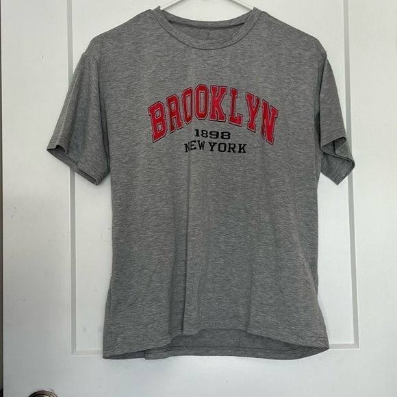 SHEIN Brooklyn gray oversized T shirt size S - Picture 2 of 6
